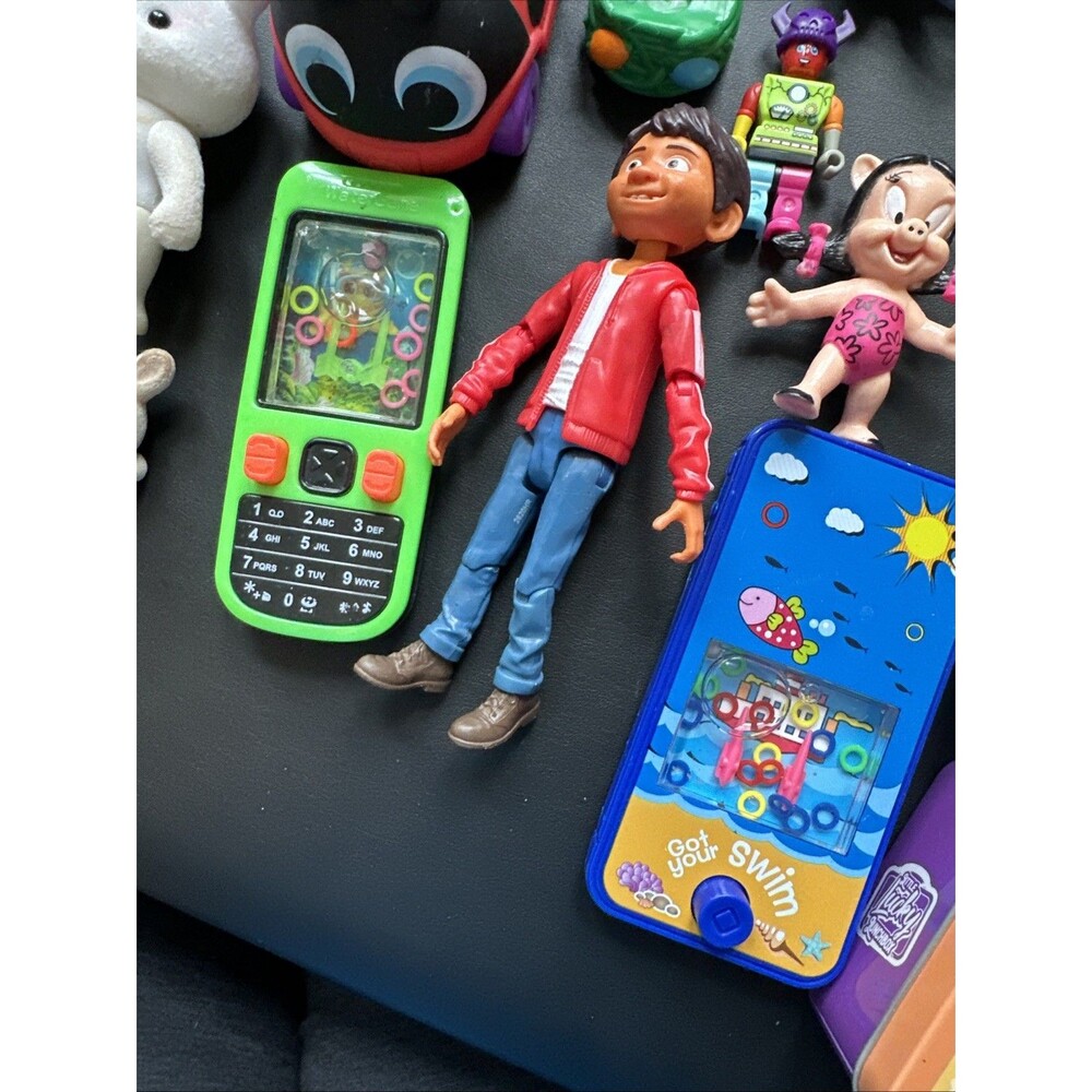 Random Toy Lot - Picture 6 of 11
